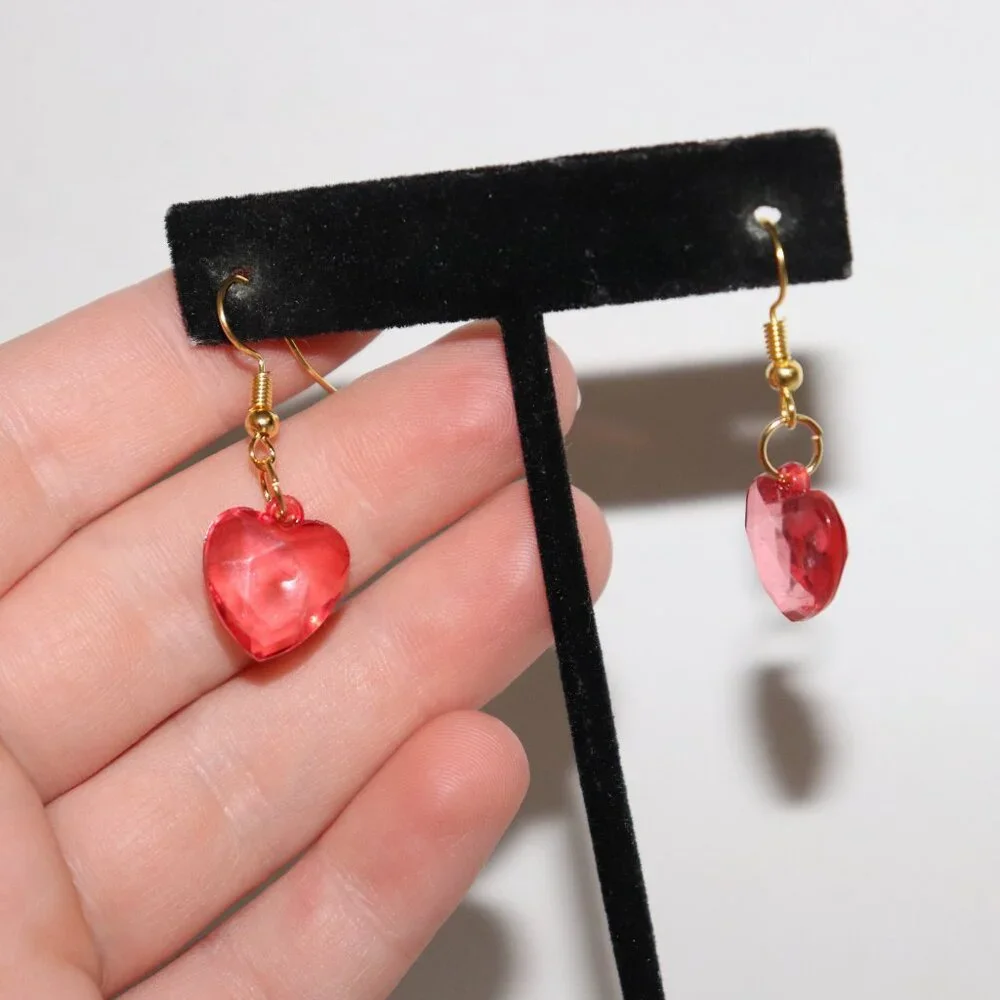 Vintagejelyfish red heart